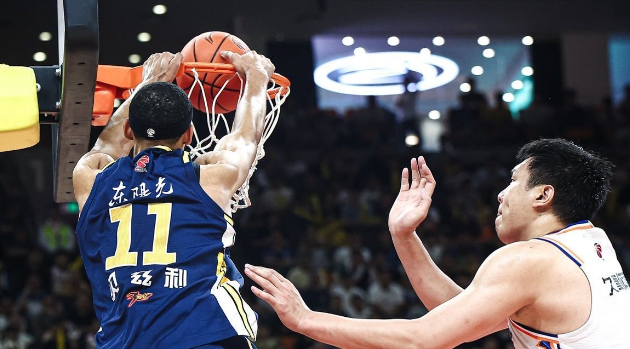 加时末段广东宏远备战欧联;临场应变细节曝光;信心回归;轮换策略成焦点(粤宏远A股票最新消息) 加时末段广东宏远备战欧联;临场应变细节曝光;信心回归;轮换策略成焦点(粤宏远A股票最新消息)